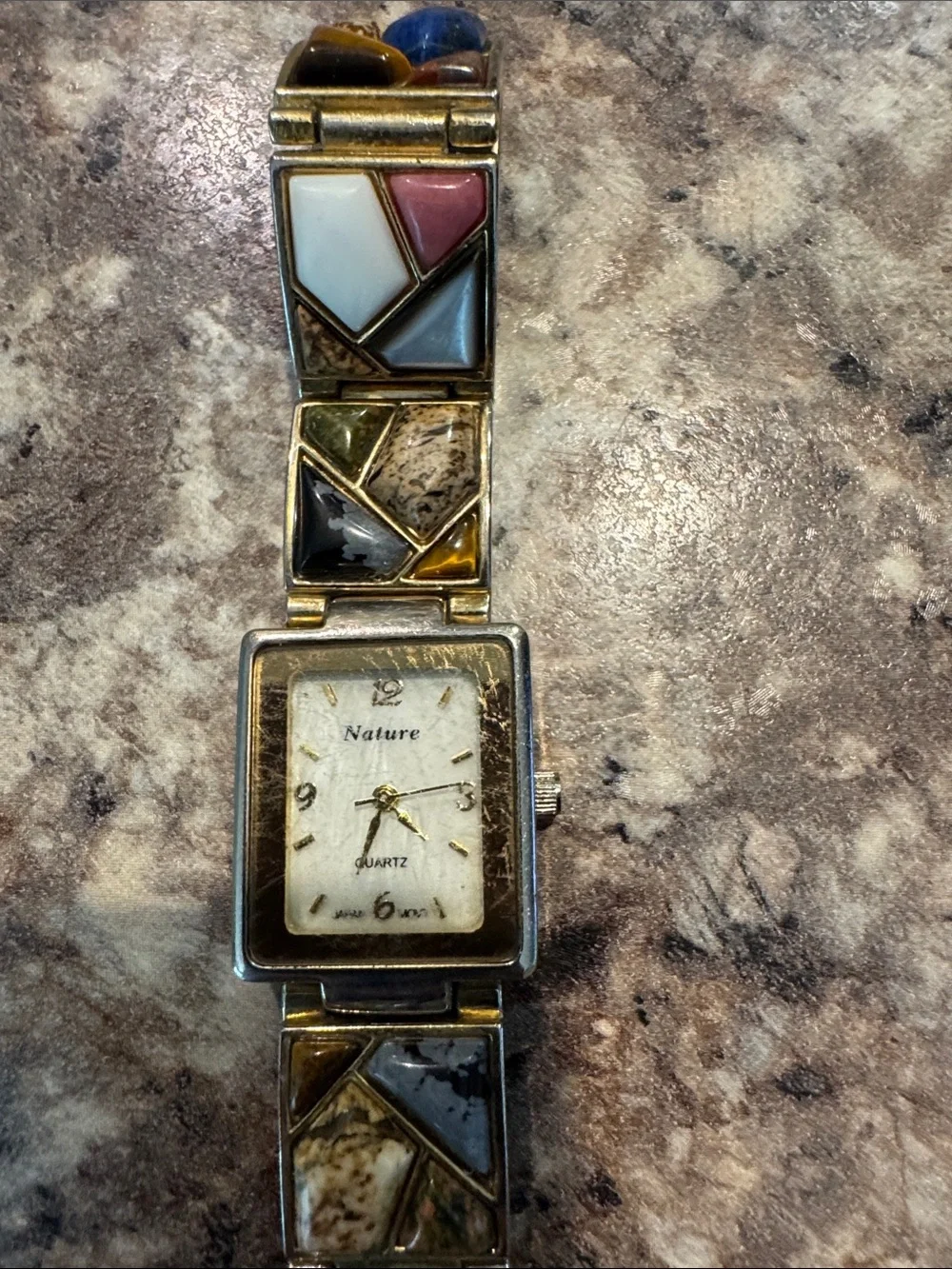 Vintage Nature Quartz Watch - new battery needed